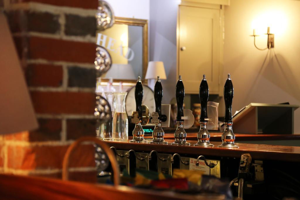 Отель The King'S Head Винчестер Экстерьер фото